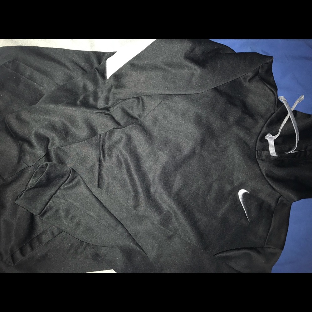 SOLD Nike therma fit